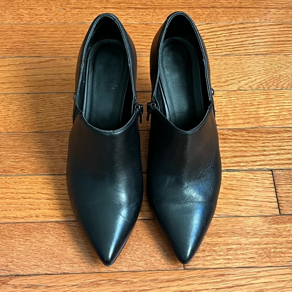 Simply Vera Wang Black Leather Stiletto Mules - Picture 2 of 10